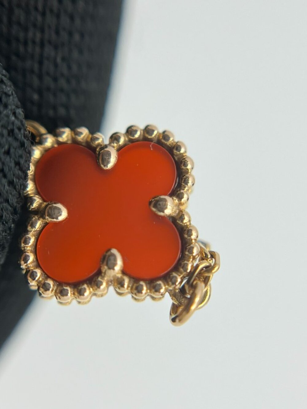 Authentic Van Cleef & Arpels Sweet Alhambra Bracelet 18K Rose Gold Carnelian